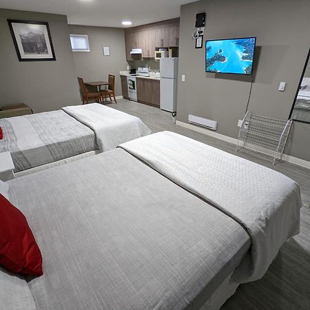 Riverside Motel Medicine Hat Buitenkant foto